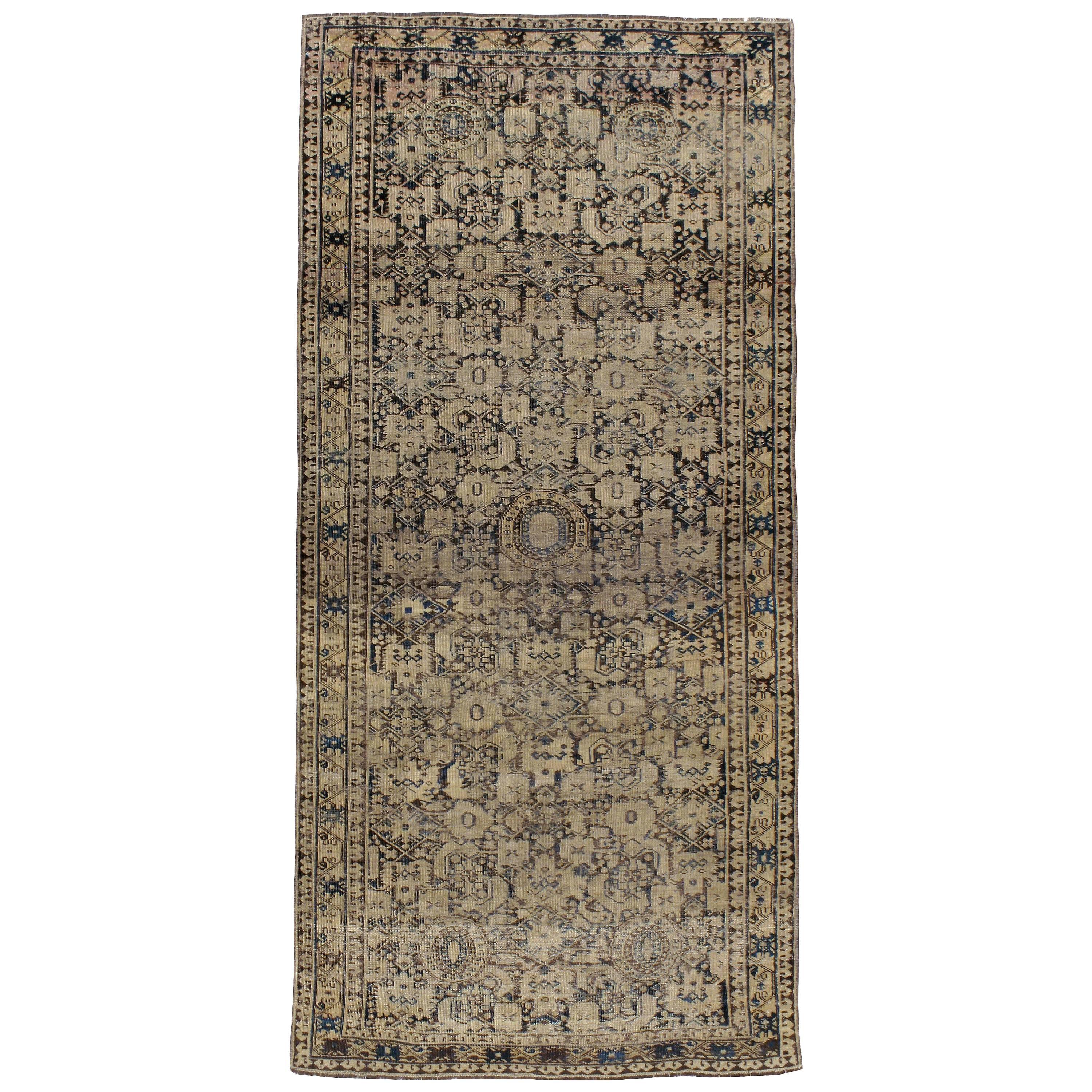 Antiker zentralasiatisch-turkomanischer Teppich