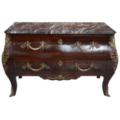 Ancienne commode Regency en acajou et amboine avec plateau en marbre rouge 