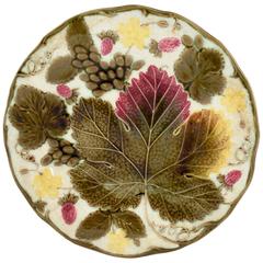 Wedgwood Majolica Argenta Grape Leaf and Strawberry Plate, circa 1875