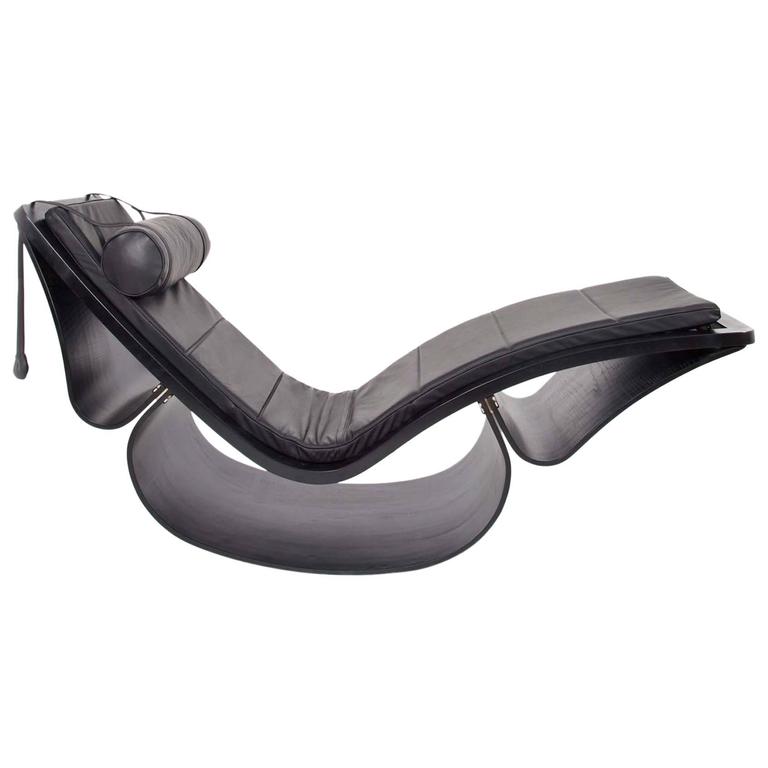 Rio Lounge Chair Or Chaise Longue Designed By Oscar Niemeyer At 1stdibs Rio Lounge Chair Or Chaise Longue Designed By Oscar Niemeyer For
