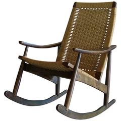 fauteuil à bascule Cabin Mid-Century des années 1960:: en corde de jonc tissée
