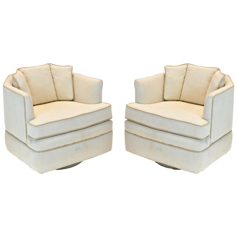 Pair of 1970s Mid-Century Modern Swivel Chairs For Sale at 1stdibs