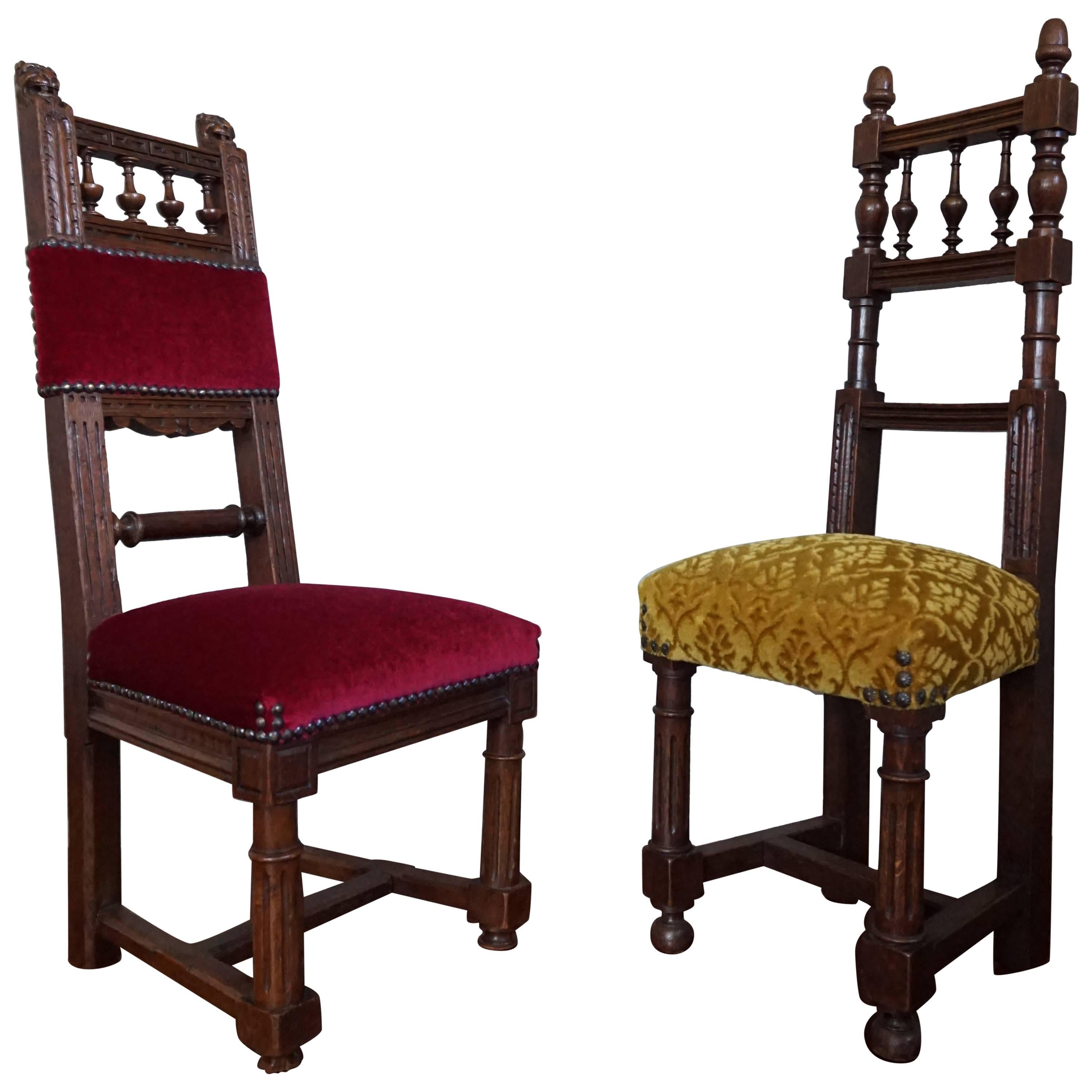 Deux excellentes et rares chaises en chêne massif fabriquées à la main pour les petits enfants ou les poupées