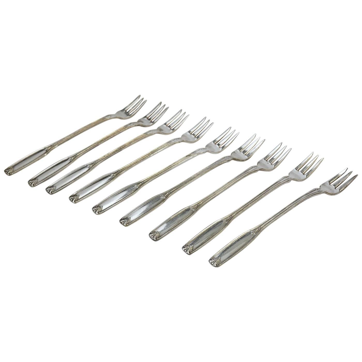 Nine Vintage Hotel Silver Plate Seafood Forks by Oneida For Sale