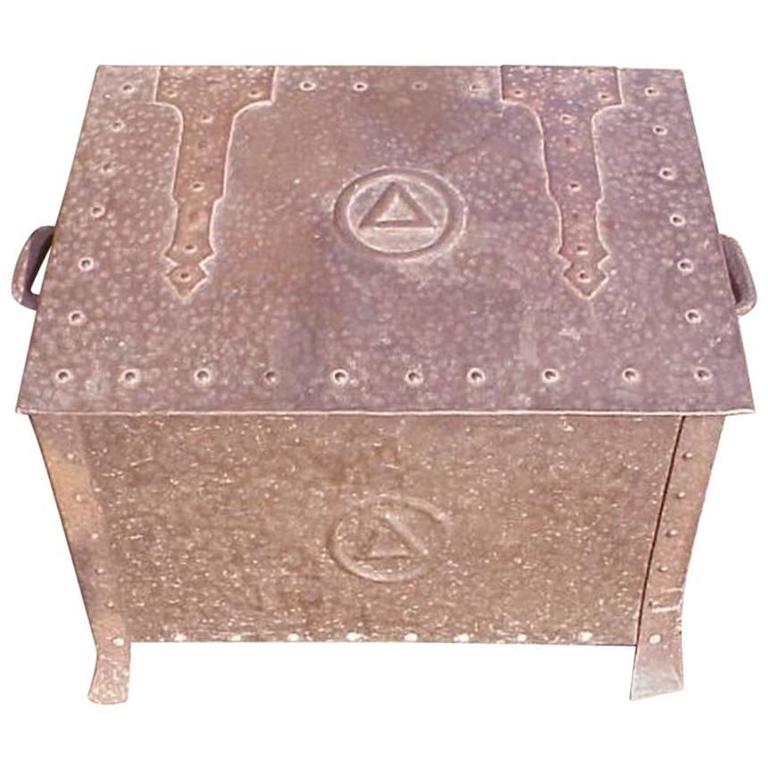 Arts and Crafts Hand Hammered Copper Log Box with Hand Riveted Construction For Sale at 1stdibs