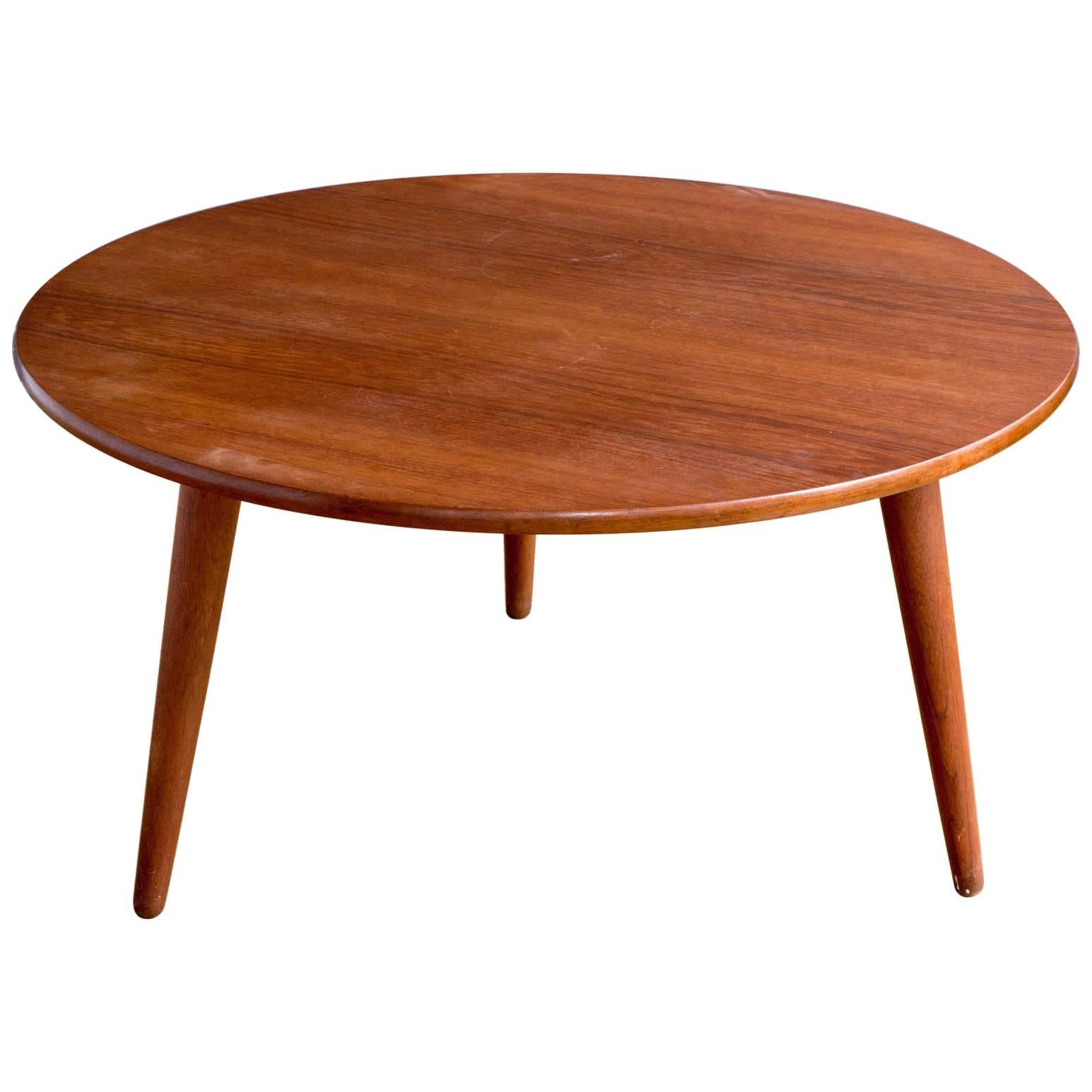 Round Teak Coffee Table by Hans Wegner for Andreas Tuck