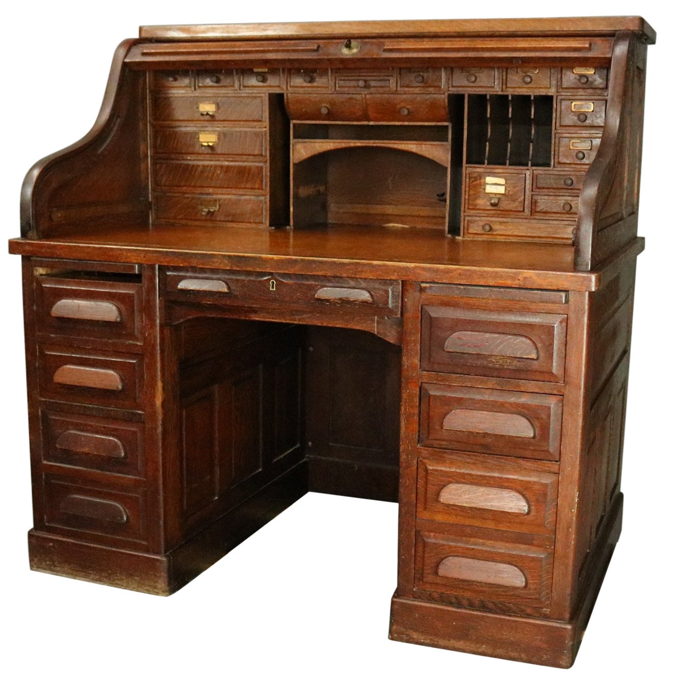 Antique Standard Furniture Co Oak Raised Panel Roll Top Desk