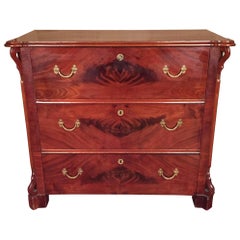 Cómoda Louis Philippe del siglo XIX