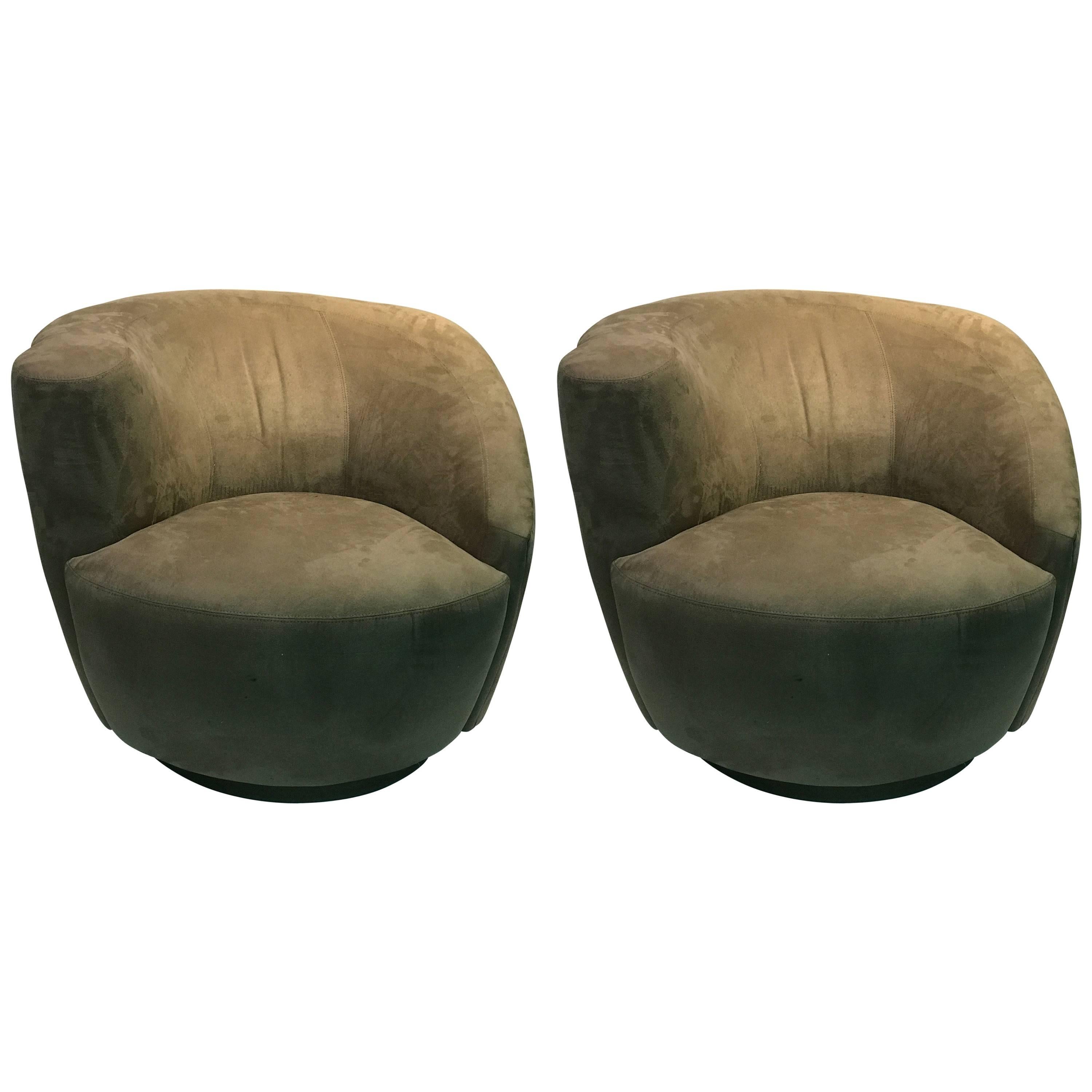 Fabulous Pair of Vladimir Kagan Nautilus Swivel Lounge Chairs For Sale