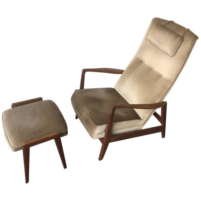 Elegant No. 829 Armchair and Stool by Gio Ponti for Cassina