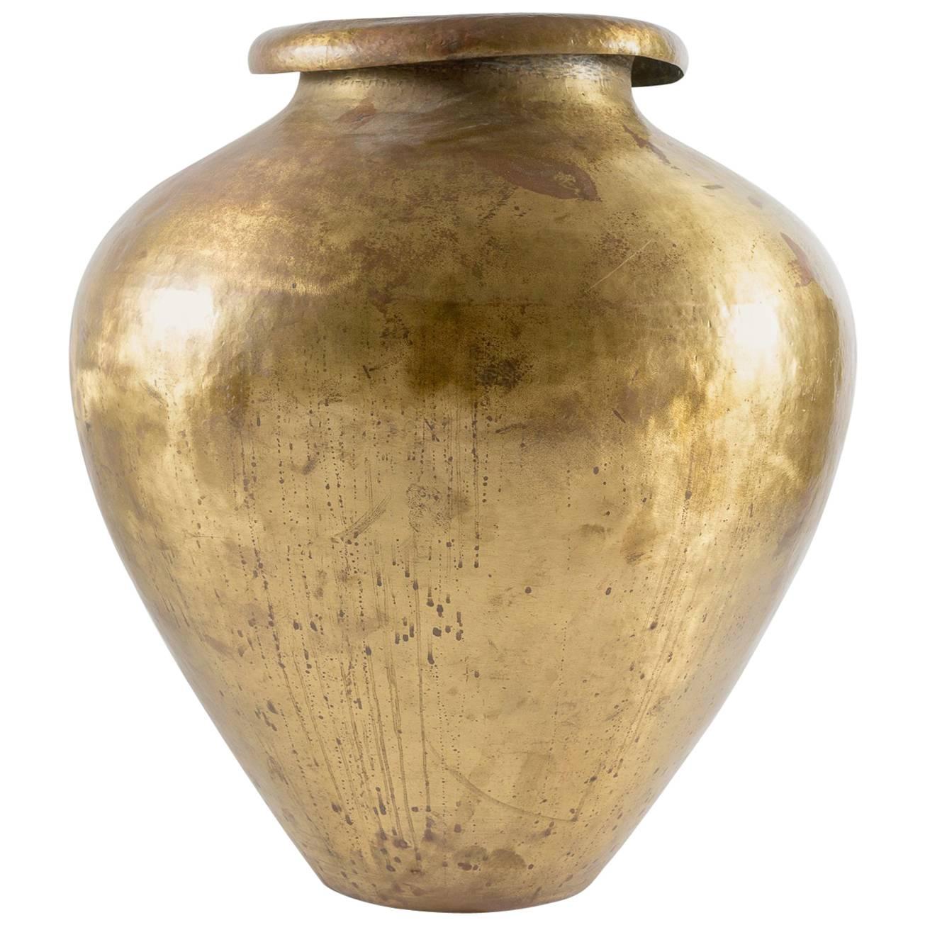 Gigantische antike indische Messing und Bronze Wassergefäß Lota Topf im Angebot