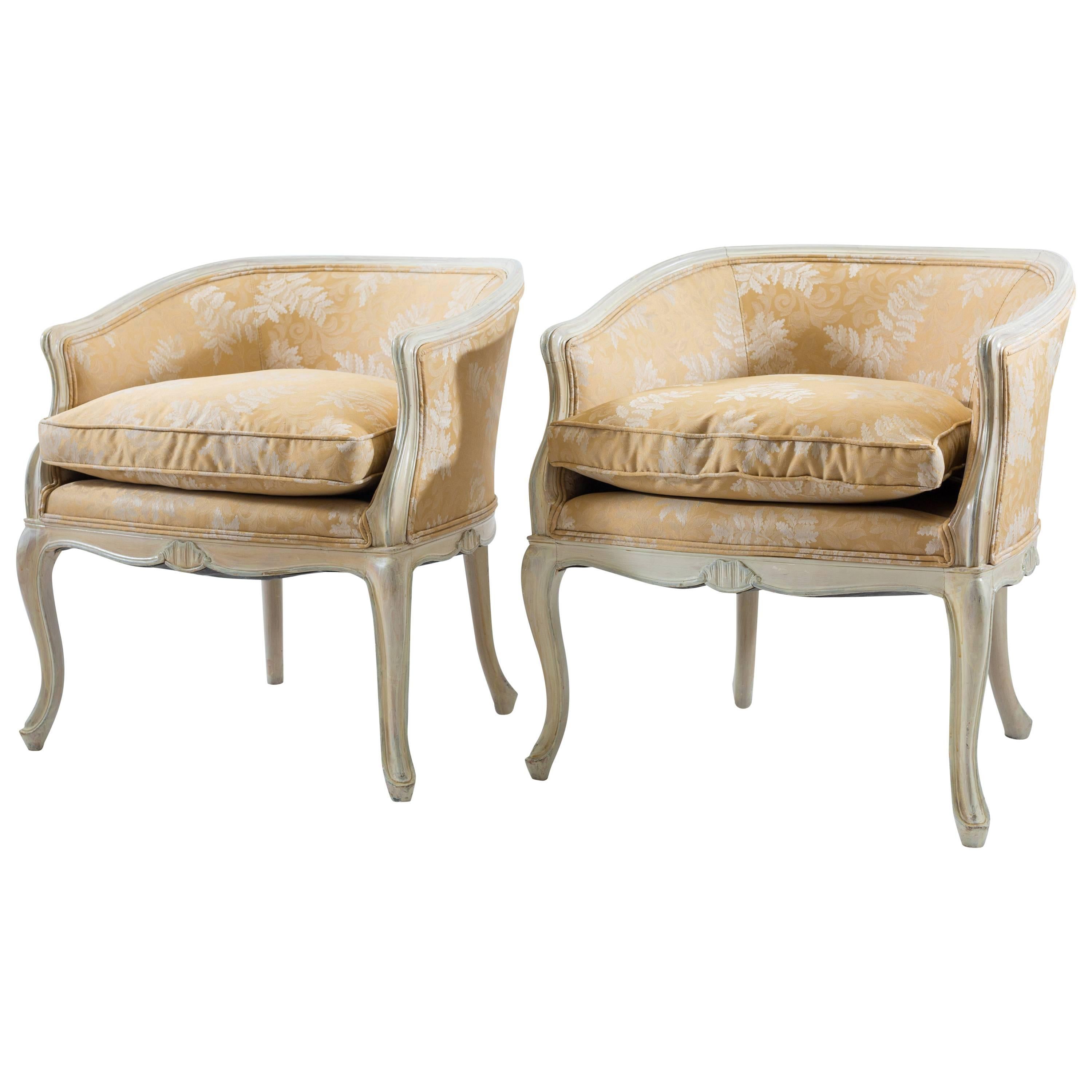 Pair of Louis XV Bergere Chairs with Carved Shell Motifs For Sale