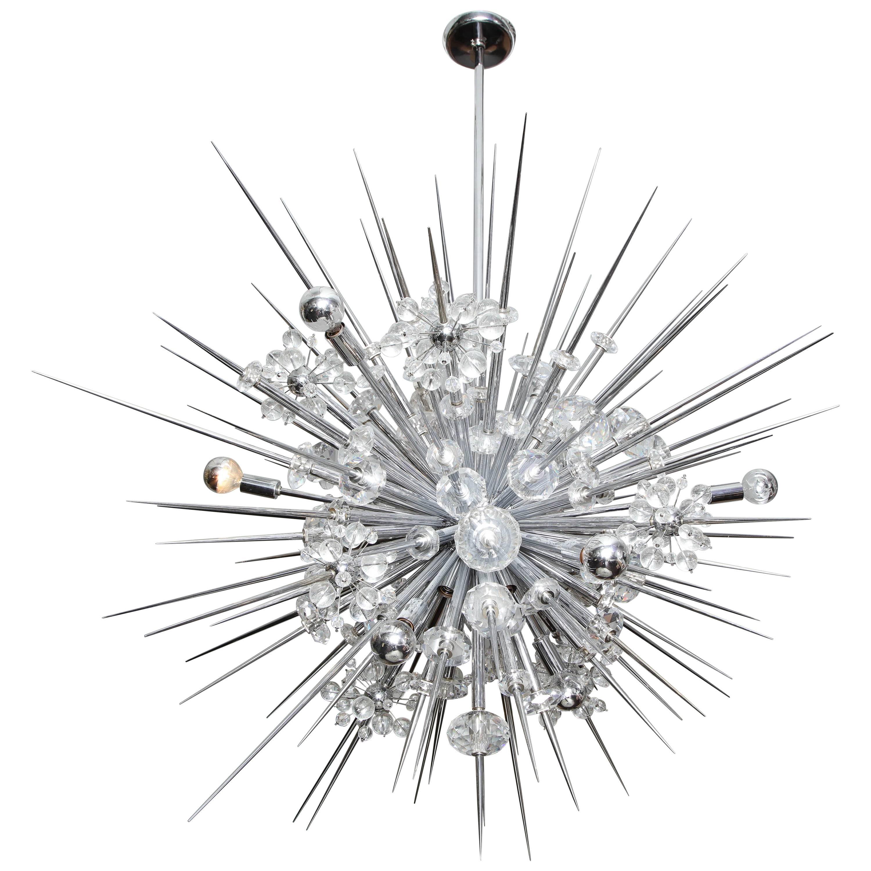 Lustre glamour autrichien sur mesure en cristal et nickel poli à pointes spoutnik