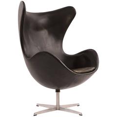 Arne Jacobsen for Fritz Hansen First Generation Leather Egg Chair
