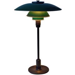 Poul Henningsen 3/2 Table Lamp with Green Lacquered Metal Shades