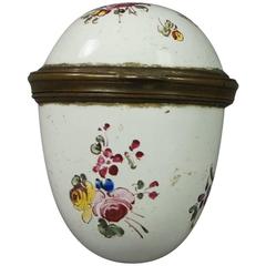 18th Century Miniature English Bilston Enamel Egg Etui Bonbonniere, circa 1780 6