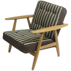 Hans Wegner Cigar Lounge Chair in Oak