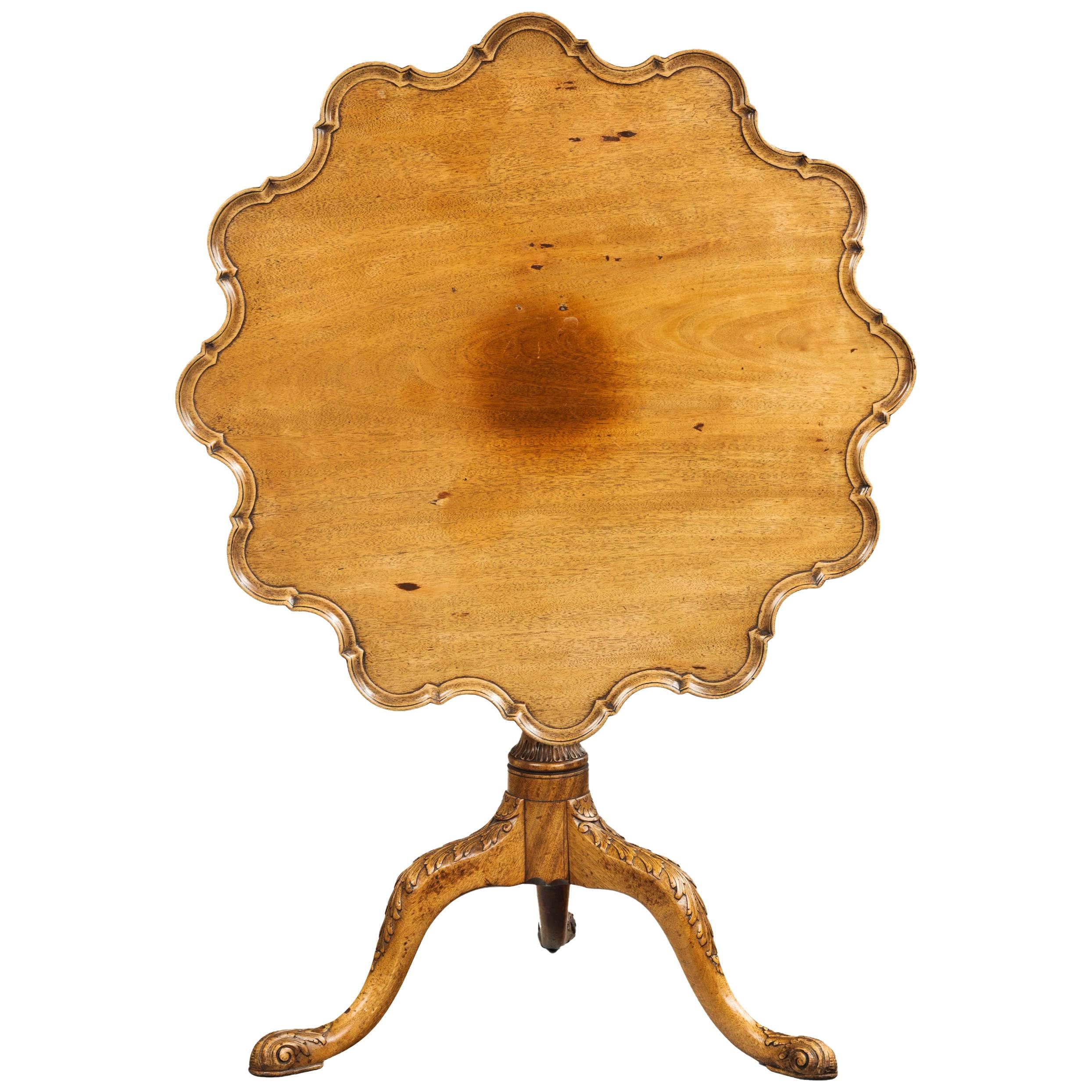 Mid-18th Century Design Mahogany Shaped Tilt Table