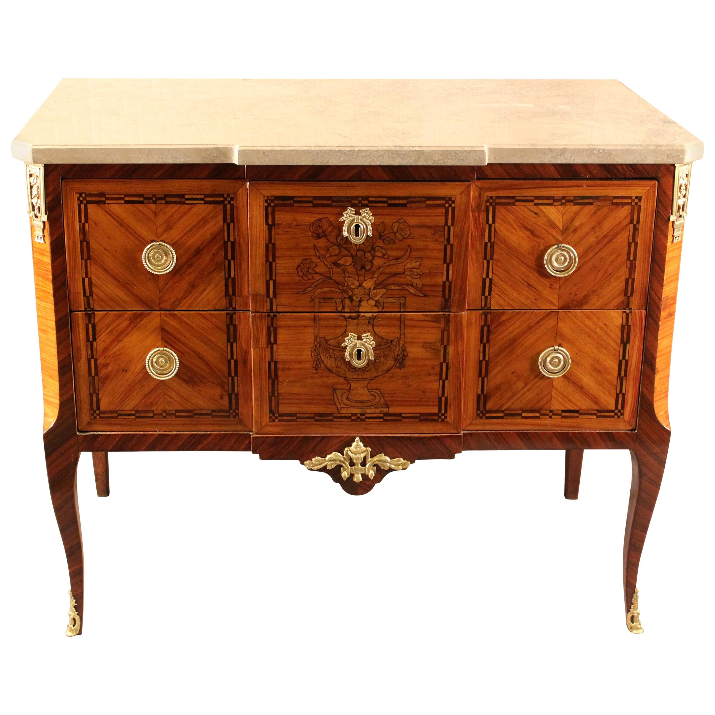 Commode Louis XVI du XVIIIe siècle en vente