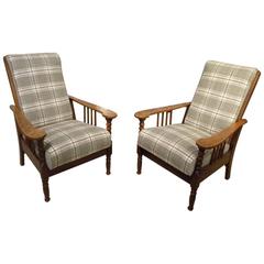 Good Pair of Oak Arts & Crafts Period Reclining Armchairs