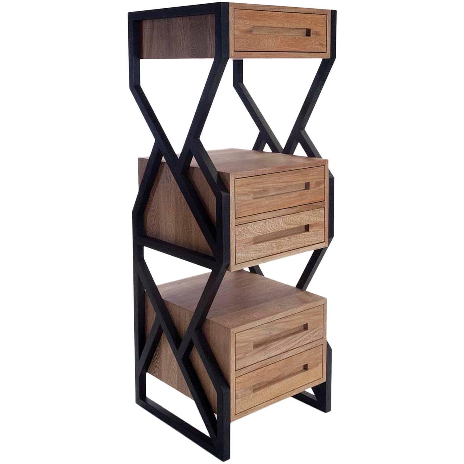 Zeitgenössische Levita-Truhe aus massivem Matilisguate-Holz von Labrica im Angebot