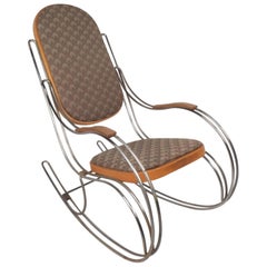 Increíble mecedora moderna de mediados de siglo al estilo de Thonet