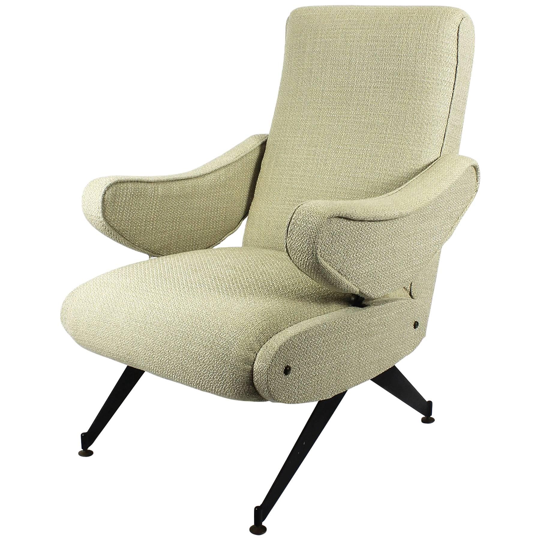 Mid-Century Modern Reclinable Armchair by Oscar Gigante, Beige Fabric - Italy For Sale