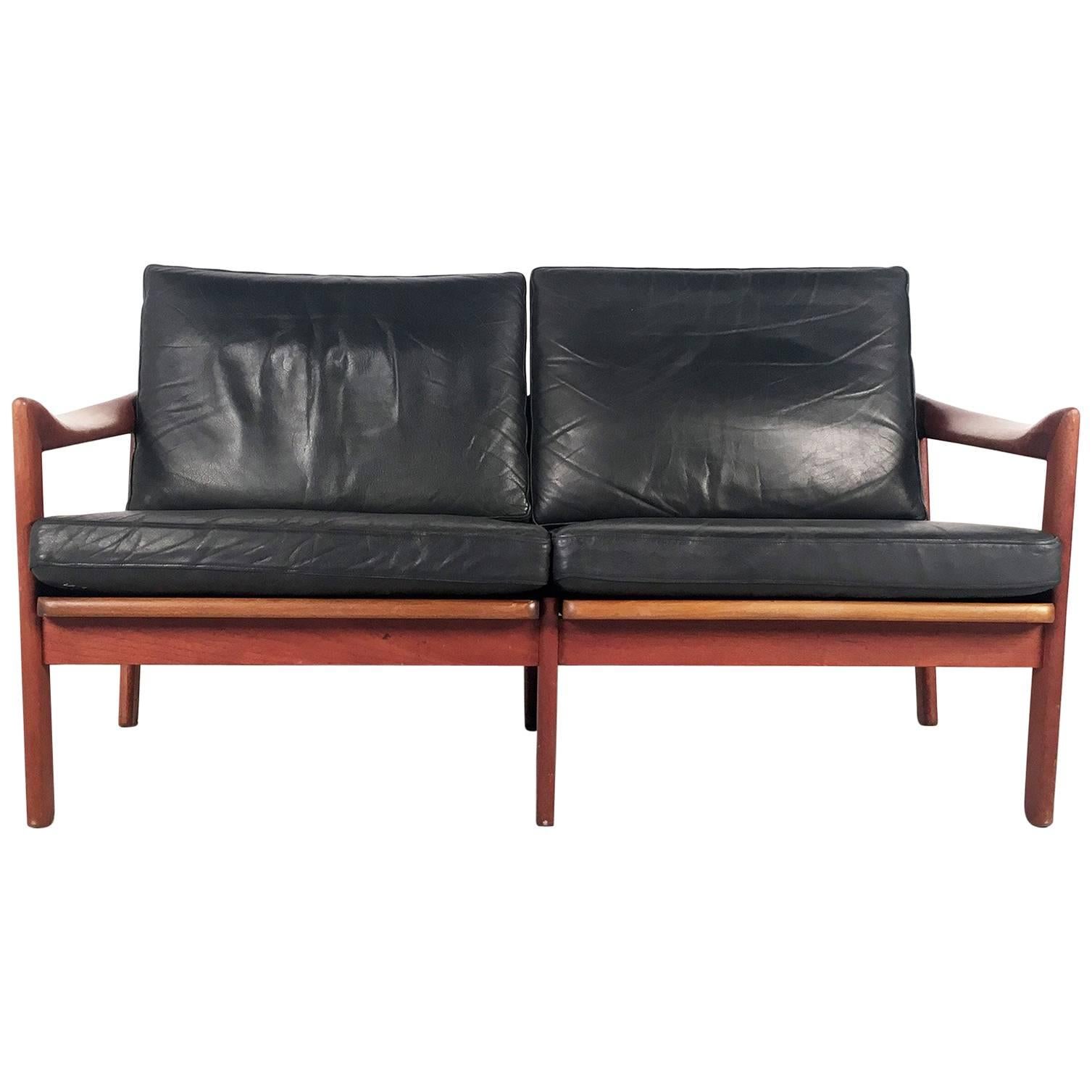 Danish Two-Seat Sofa by Illum Wikkelso for Eilersen For Sale