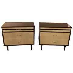 Stylemaker Signed Pair of Mid-Century Modern Bachelor Chests or Nightstands