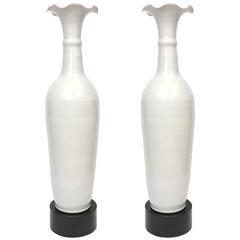 Pair of Massive Chinese Porcelain Palace Urns 4