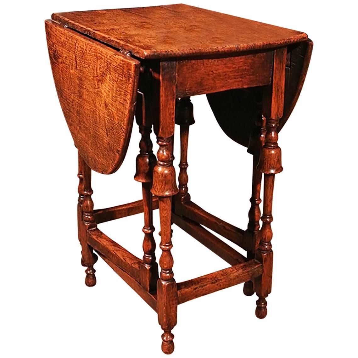 Diminutive ‘Queen Anne’ Oak Side Table
