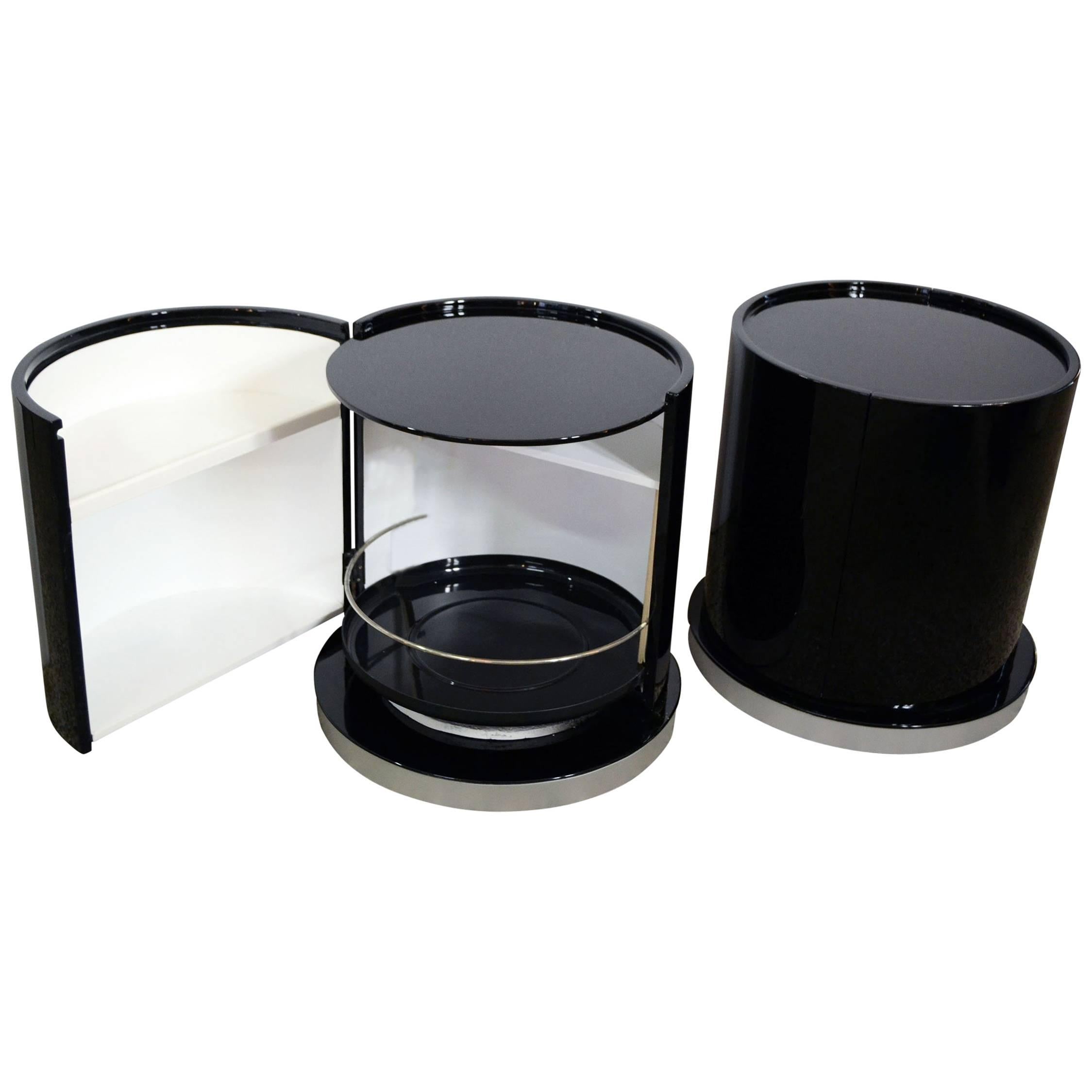 Lwilly Rizzo 
Ghost
 Pair of Bedside Tables/Bar in Lacquered Wood, 1970s For Sale