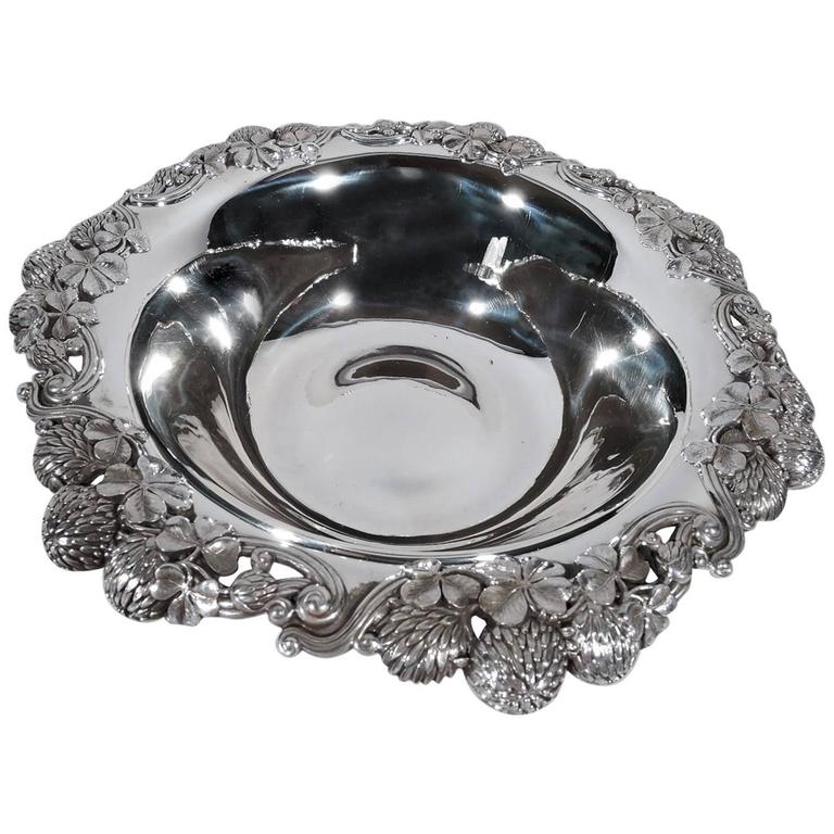 Tiffany Sterling Silver Bowl in Classic Clover Pattern For Sale at 1stdibs