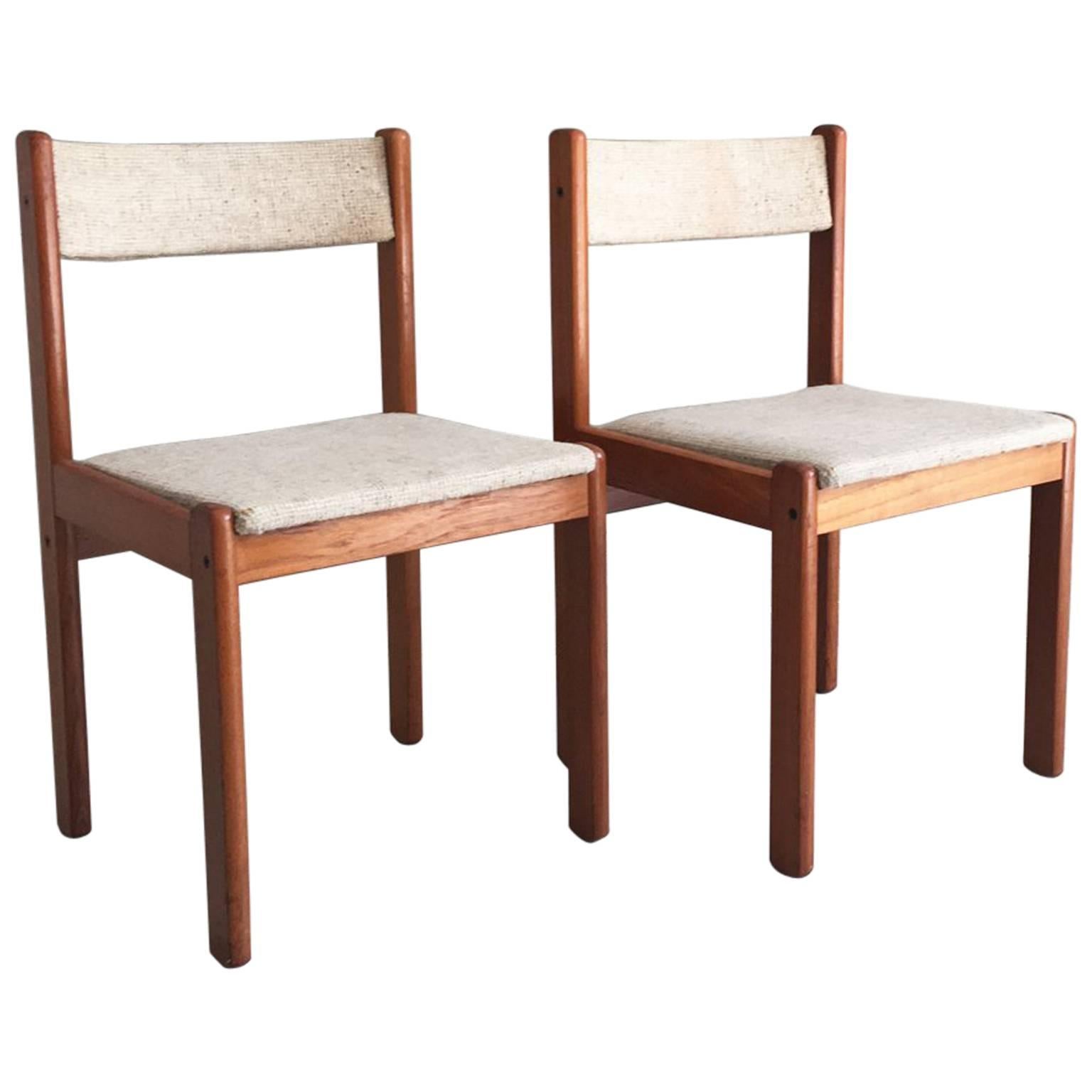 Danish Modern Findahl Mobler A/S Denmark 2 Teak Oatmeal Tweed Dining Chairs For Sale