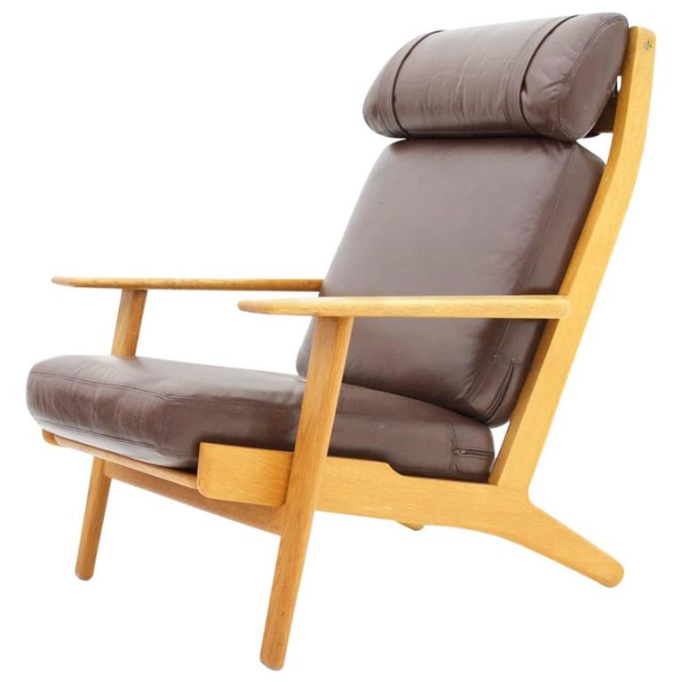 Hans J. Wegner Lounge Chair GE 290 in Oak and Leather, GETAMA Denmark