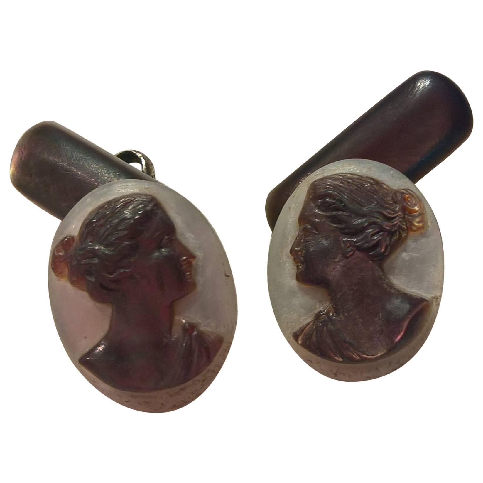 Art Deco Austrian Pair of Cufflinks in Mother-of-Pearl For Sale