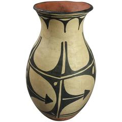 Antique Native American Indian Acoma Decorated Clay Pottery Jar/Vase, circa 1900