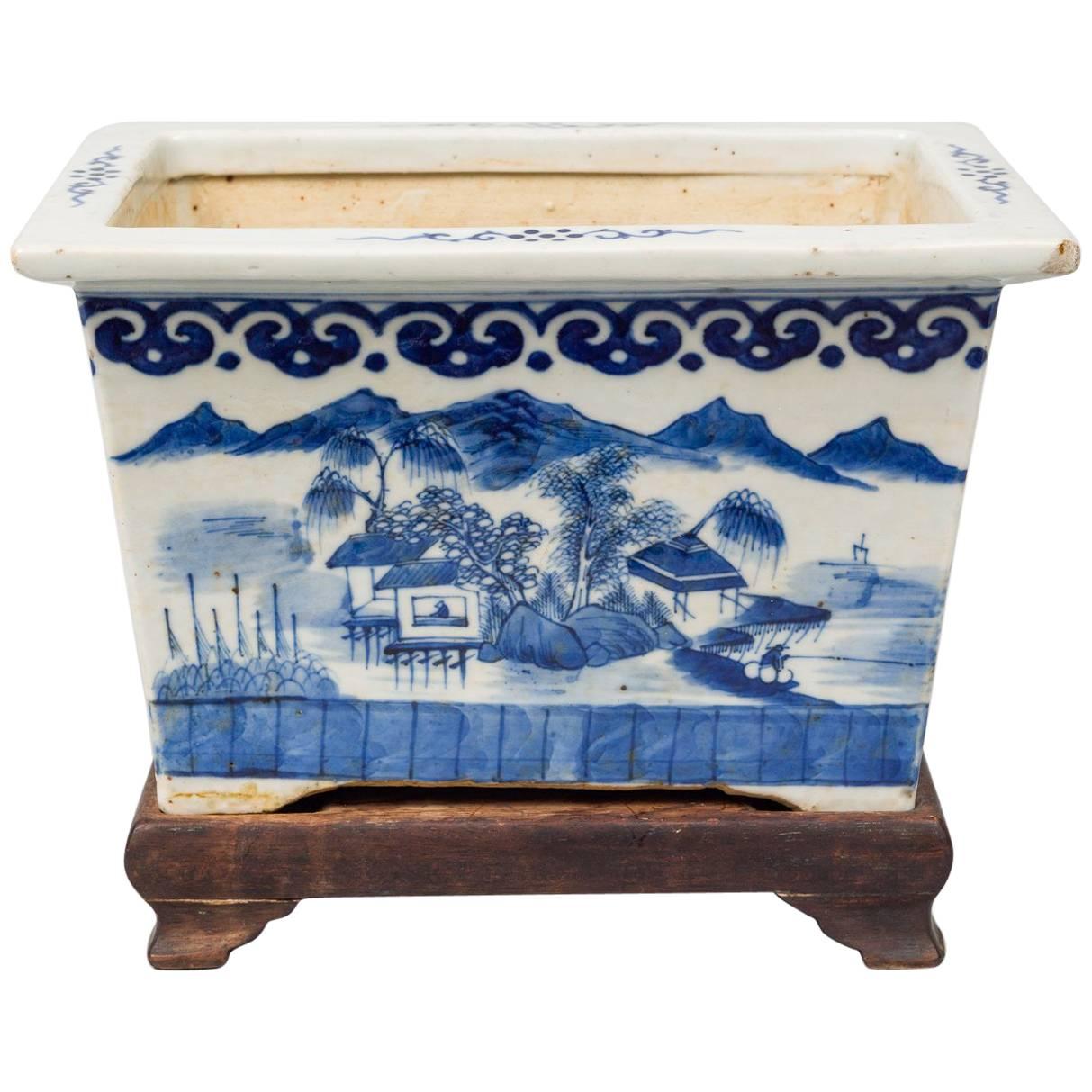 Chinese Export Jardiniere on Stand, circa 1800 For Sale