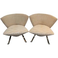 Ein Paar Jada-Stühle:: entworfen von Giorgio Saporiti für seine Firma IL Loft