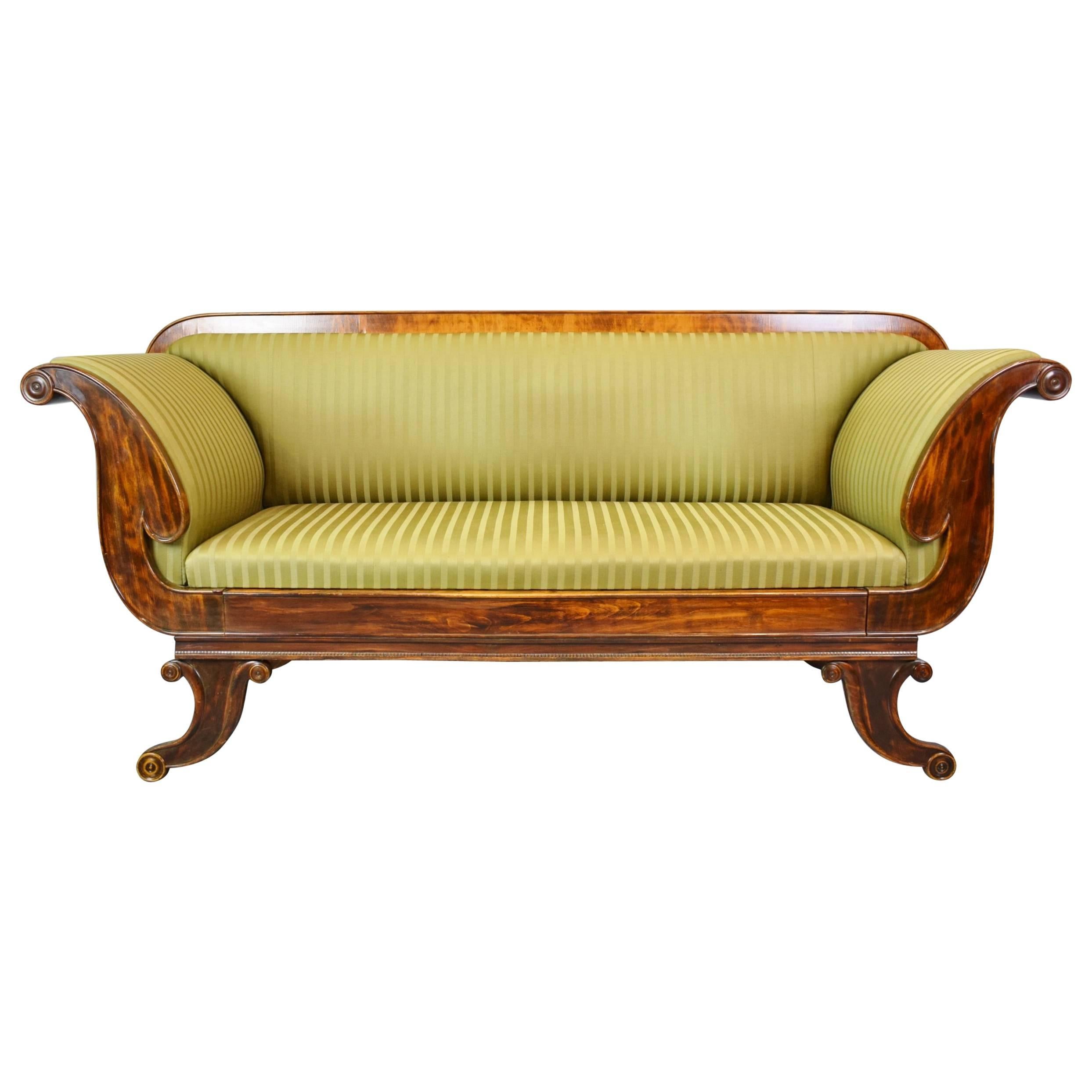 Stunning Victorian Regency Mahogany and Beech Scroll Arm Sofa Chaise, circa 1850 For Sale