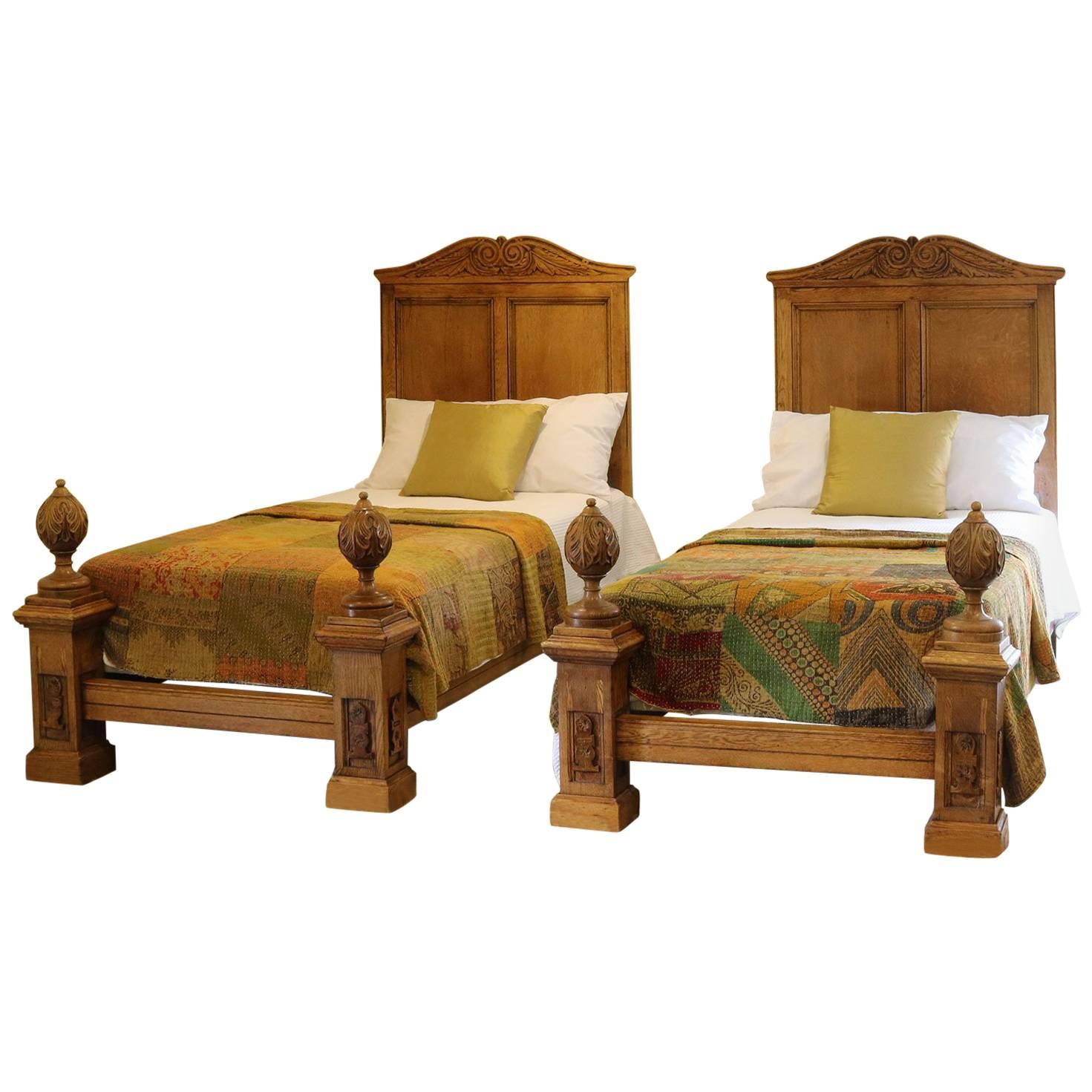 Matching Pair of Twin Oak Singles, WP12