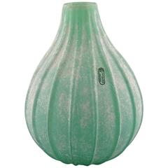 Pale Green Seguso Vetri D’Arte Scavo Style Vase, circa 1970s Spring Green Ribbed