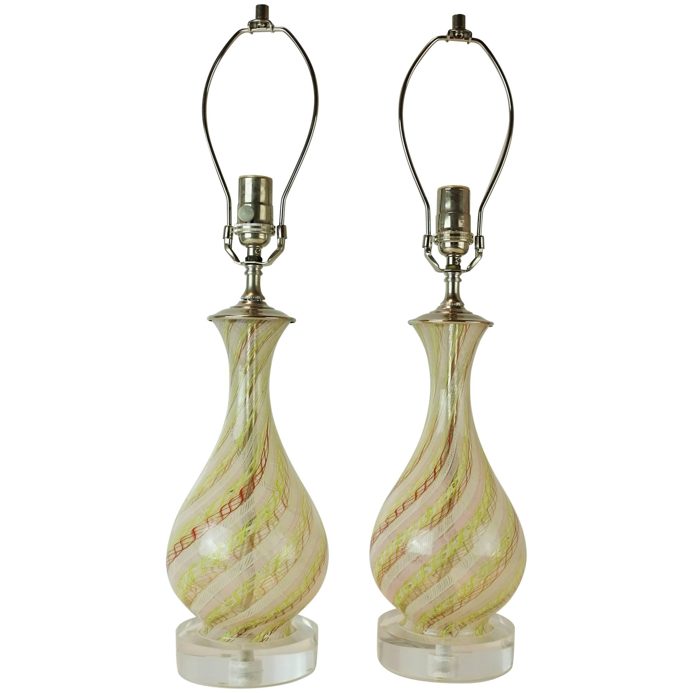 Lampes italiennes mi-siècle en verre de Mezza Filigrana Murrain attribuées à Dino Martens en vente