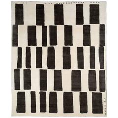 Graphic Black and White Wool Area Rug 5