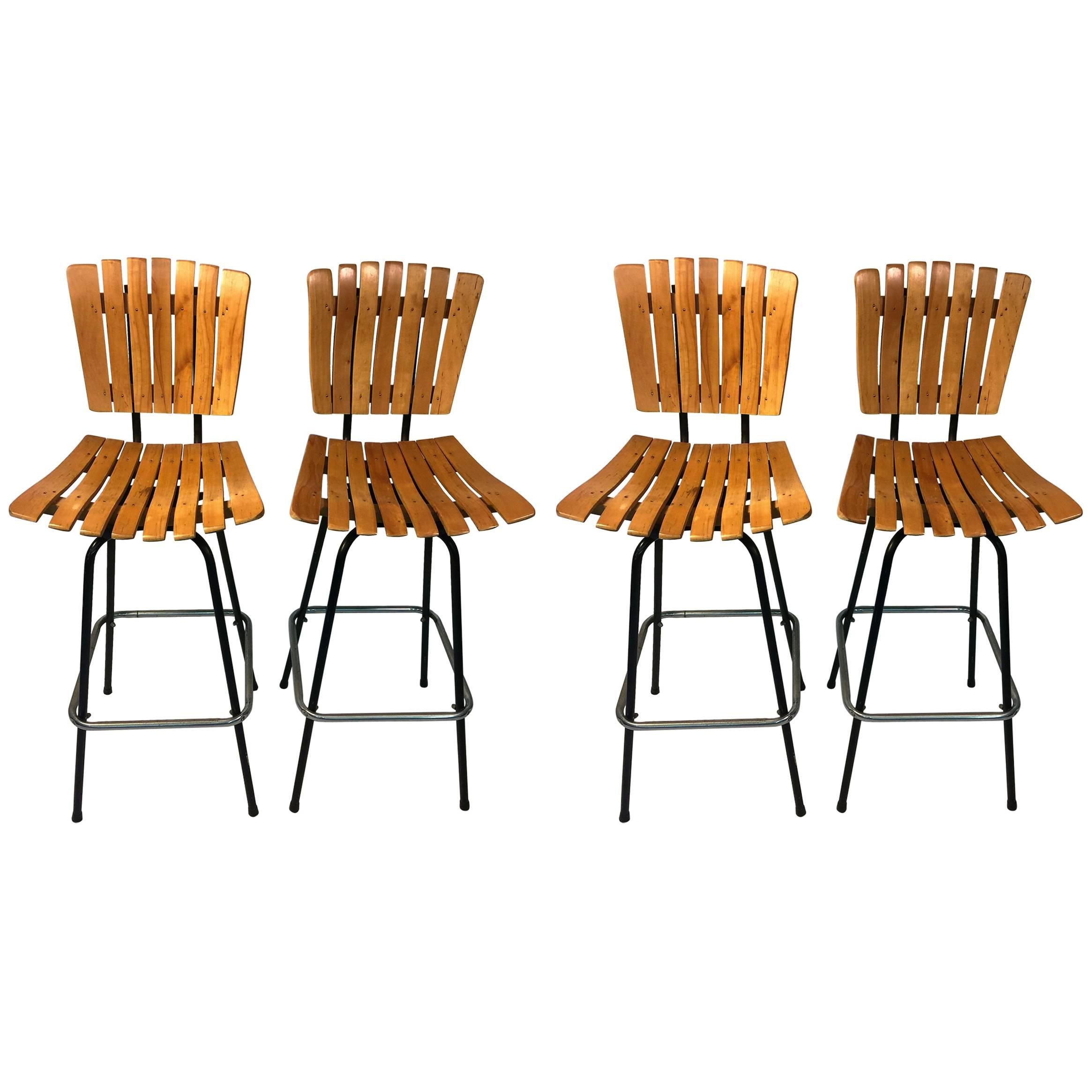 Great Paul McCobb Style Mid-Century Suite of Four Slatted Wood Bar Stools For Sale