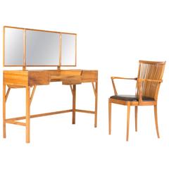 Walnut Vanity Table by Carl-Axel Acking 8