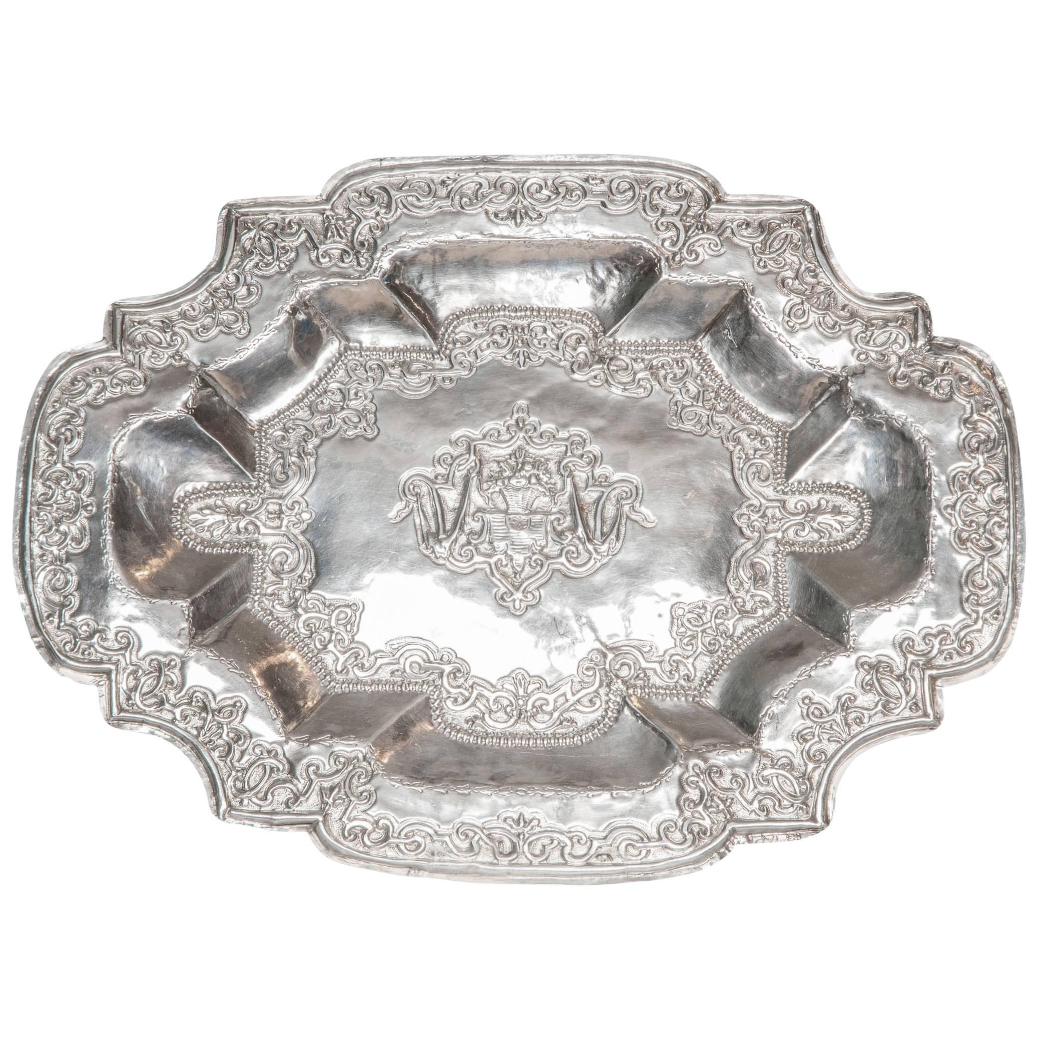 Mid-17th Century Dutch Silver Repousse' Shaped Glove Tray