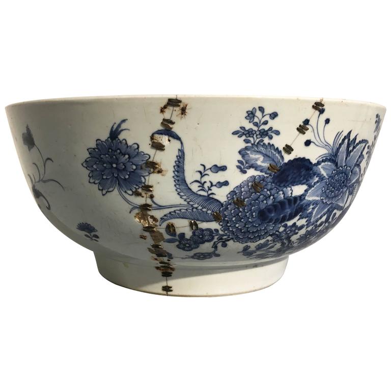 Large Chinese Export Punchbowl with Staple Repairs, 18th Century 1