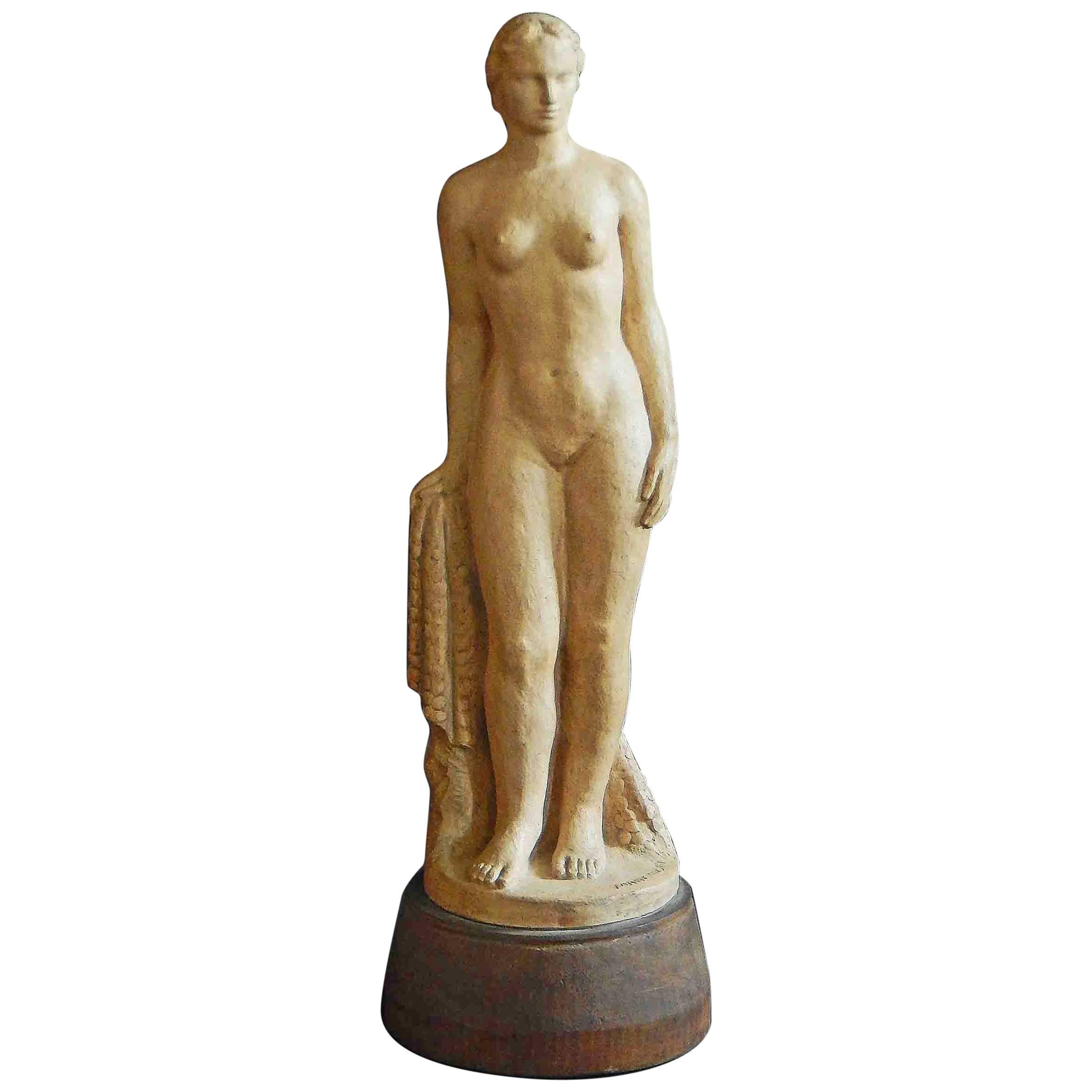„“Statuesque weiblicher Akt“, prächtige Art-Déco-Skulptur von Mankowski