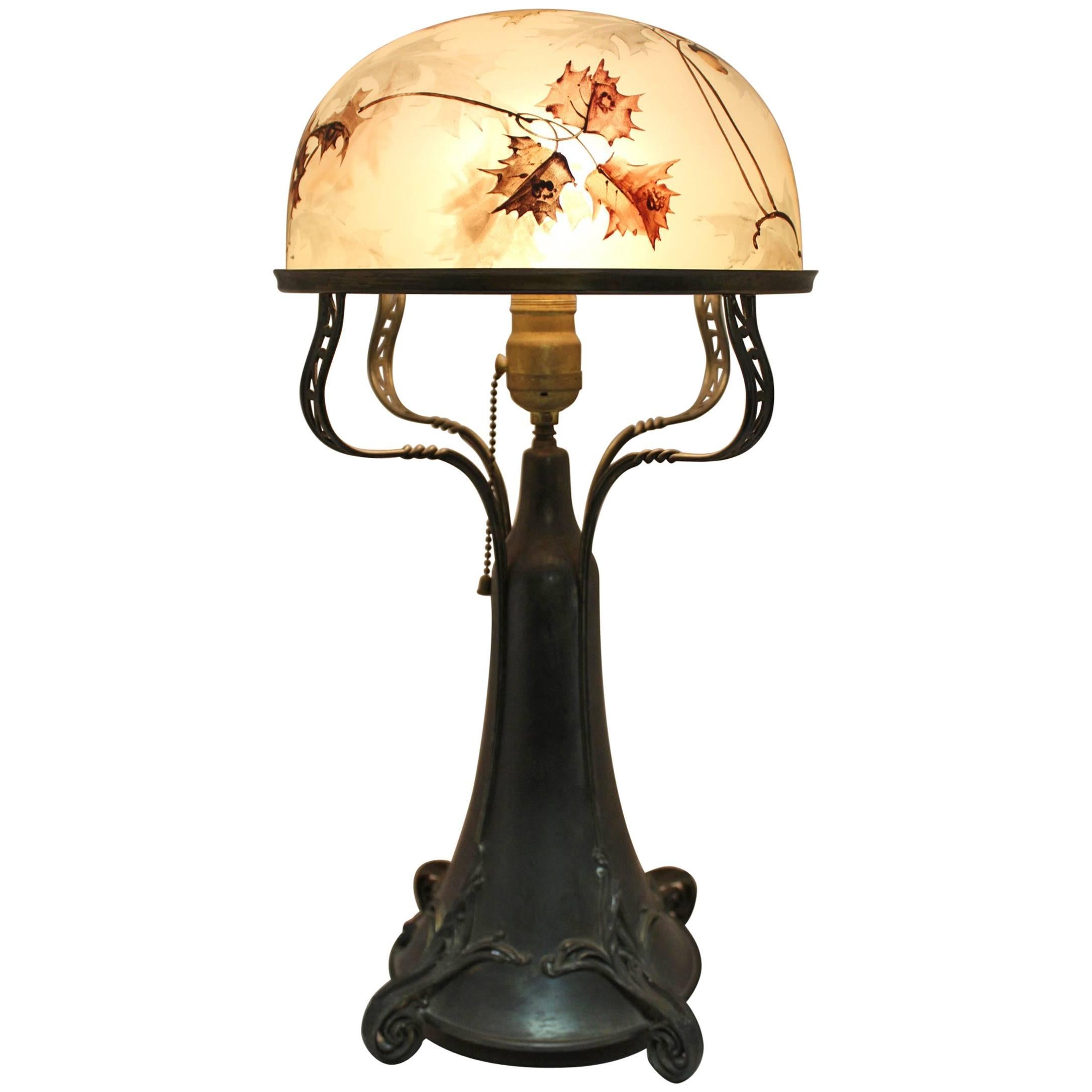 Art Nouveau Pairpoint Dome Shade Table Lamp with Oak Leaf and Acorn Motif